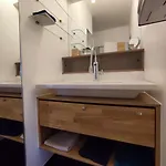 Designer Mit Kamin דירה *