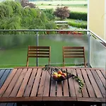 Designer Mit Kamin דירה הרטברג