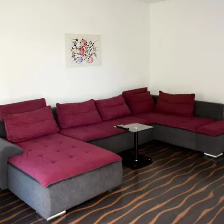 Designer Mit Kamin Appartamento