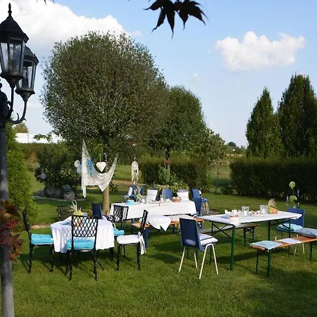 Designer Mit Kamin Apartment